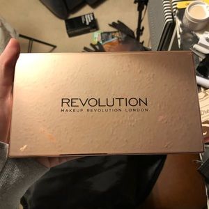 Makeup Revolution Eyeshadow Palette